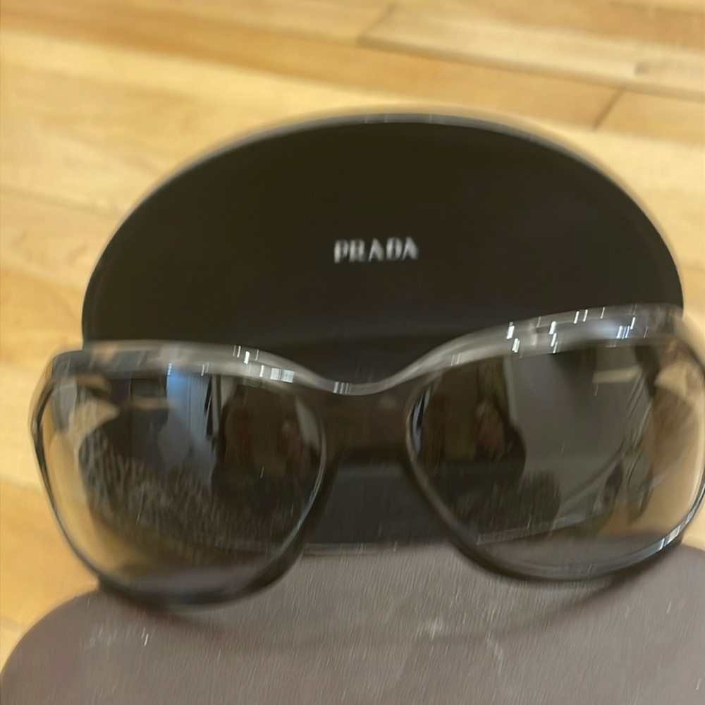 Prada Milano rare in box. Authentic. Ultra box style never worn Rare sold out
